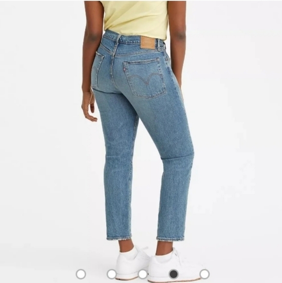 Levi's Premium Wedgie Jeans in These Dreams Medium Wash High Waist Ankle 26 - Picture 2 of 16